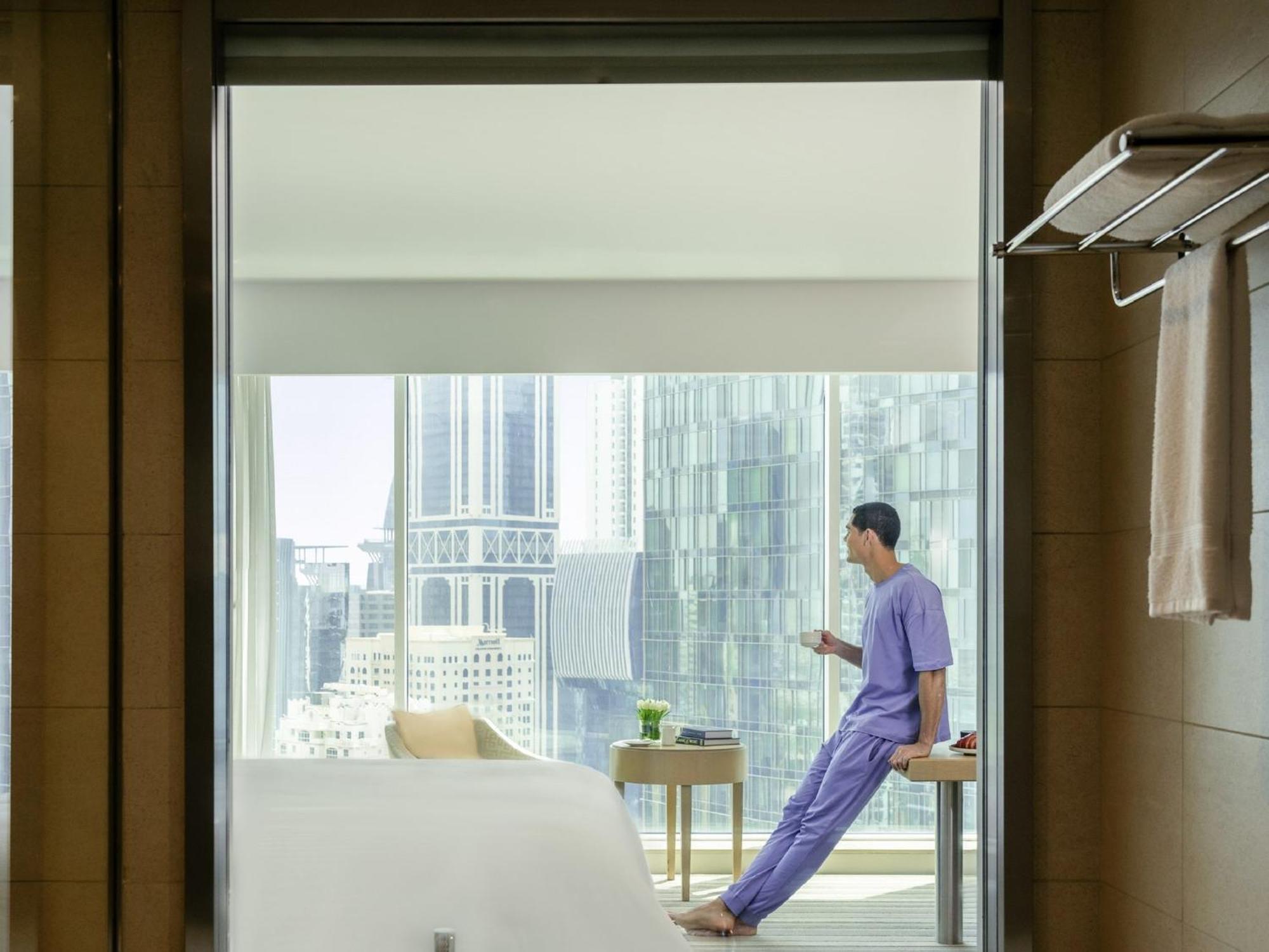Pullman Doha West Bay Otel Dış mekan fotoğraf A patient at the hospital
